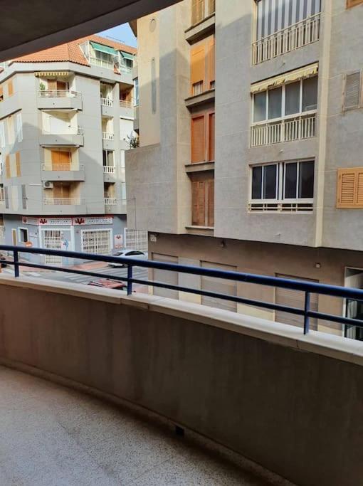 Spanish Style Apartment Near The Beach 托雷维耶哈 外观 照片